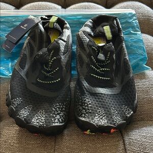 NWT Water Shoes